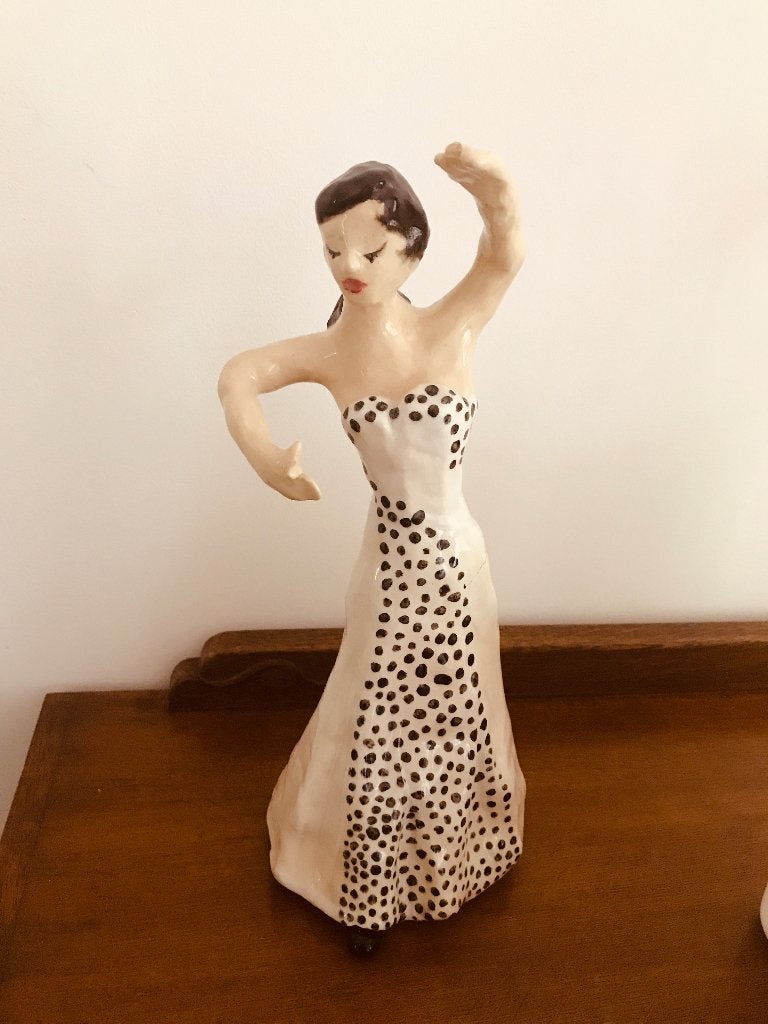 Vintage beeldje danseres in stippenjurk, Verzamelen, Ophalen of Verzenden, Zo goed als nieuw, Mens