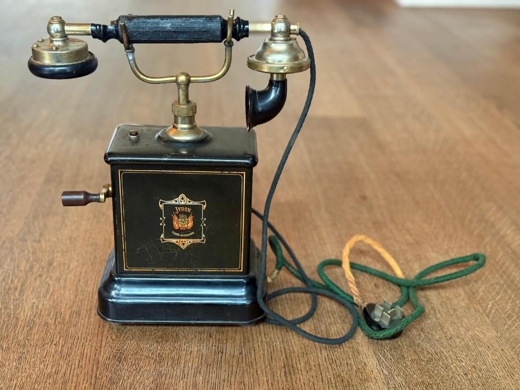 Jydsk Magneto bureautelefoon uit 1915 uit Denemarken, Ophalen, Gebruikt, Bakeliet
