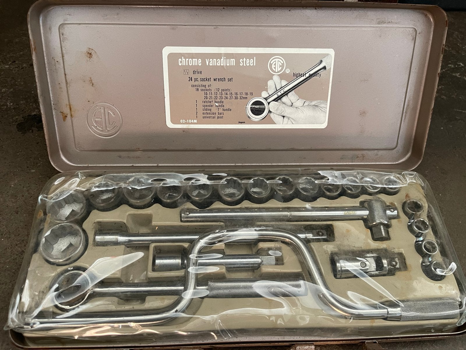 Chrome Vanadium Steel 24-delige Doppenset in metalen koffer, Ophalen, Gebruikt, Gereedschapsset, Overige merken