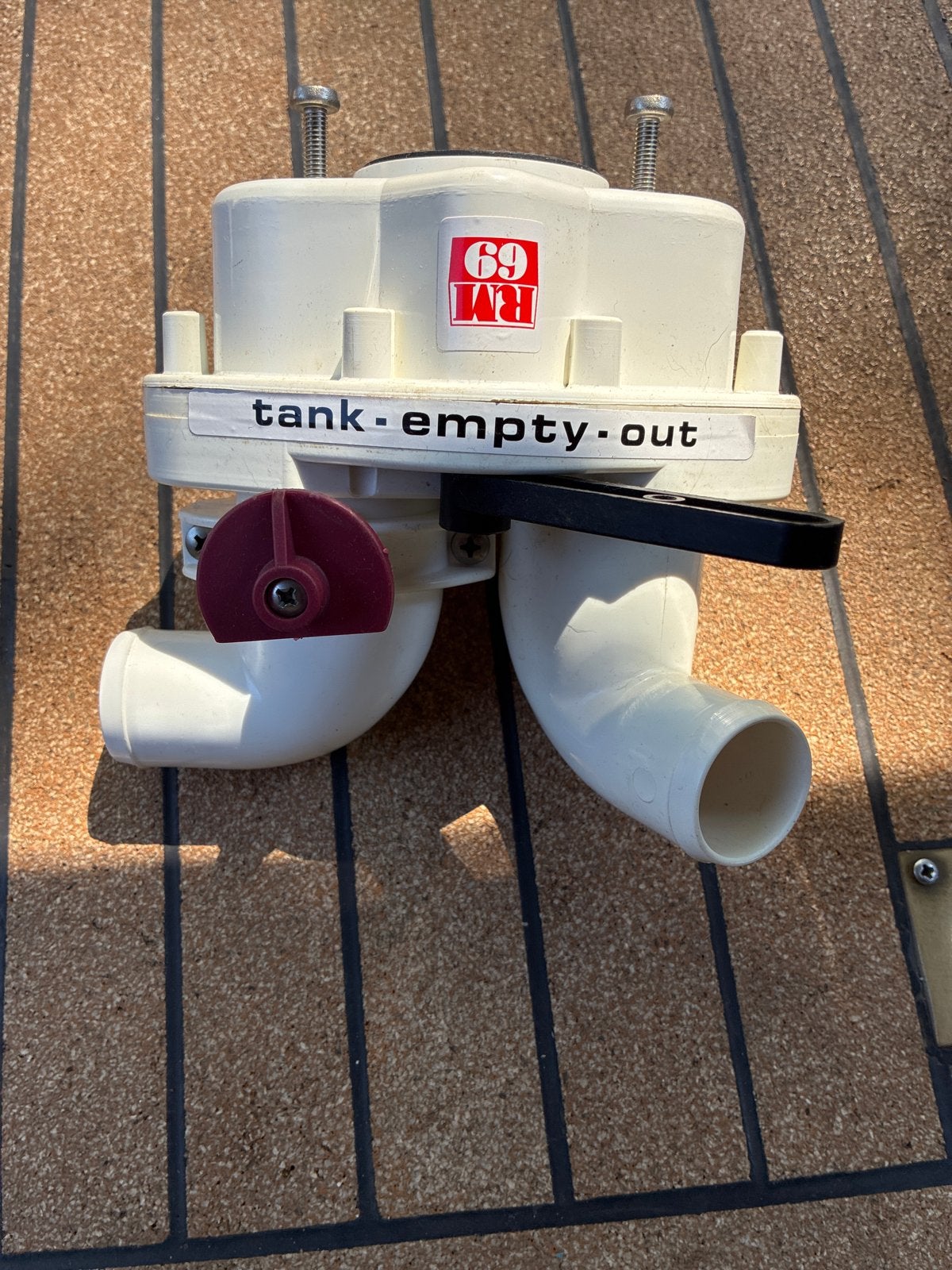 RM 69 Tank Empty Out 3 wegklap voor vuilwatertank, Watersport en Boten, Ophalen, Gebruikt, Kombuis en Sanitair