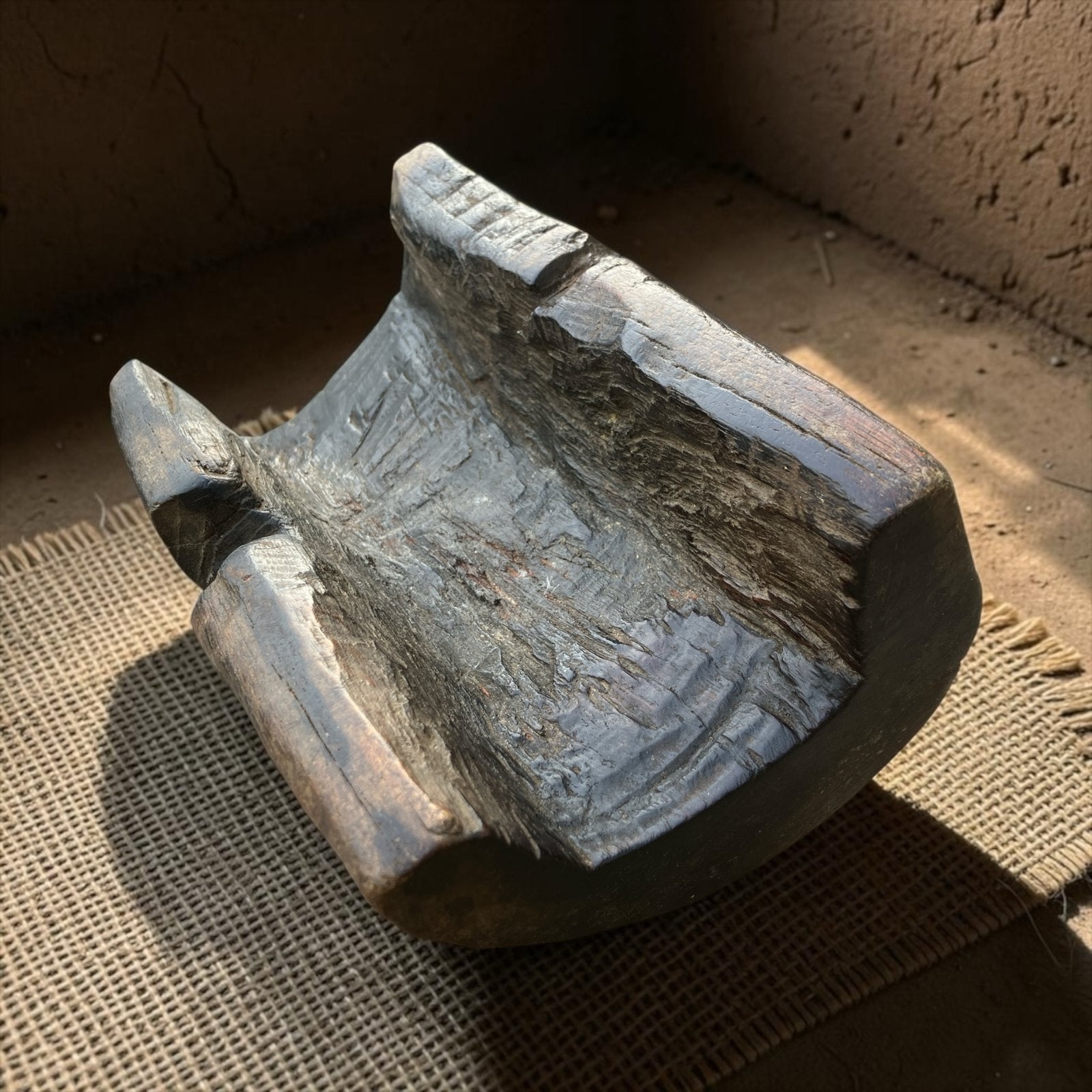 Antieke Afrikaanse kruk / neksteun van tropisch hout, Ophalen of Verzenden