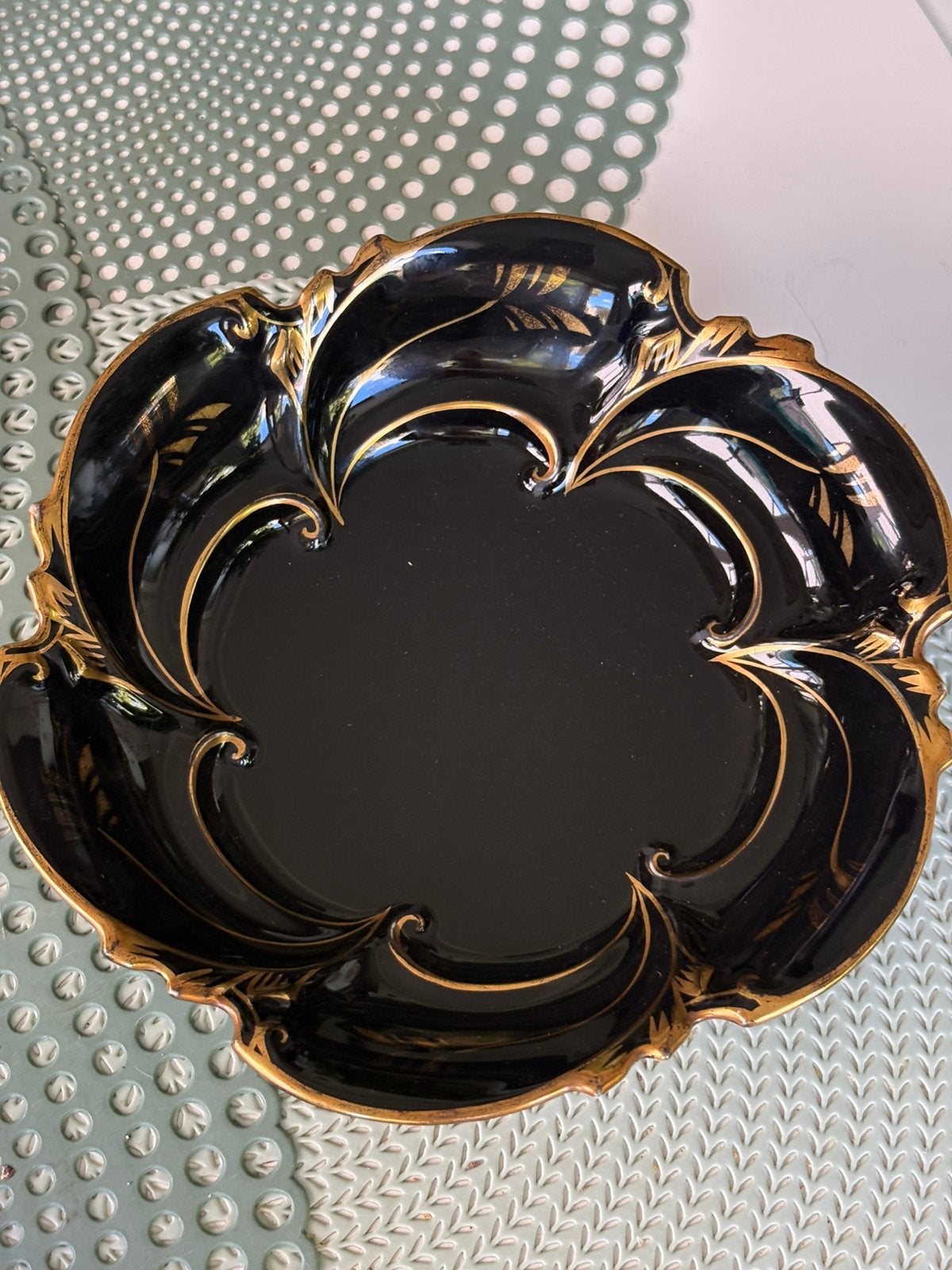 Vintage Ilmenau Graf von Henneberg schaal zwart goud, Ophalen of Verzenden, Zo goed als nieuw, Overige materialen
