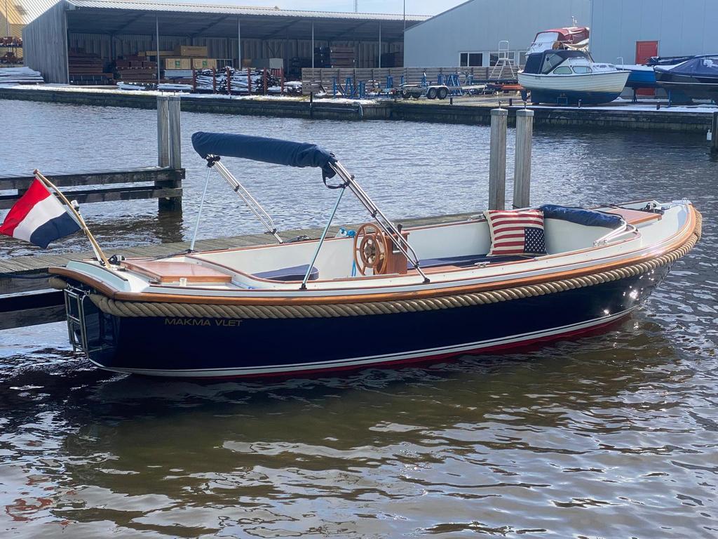 Makma Vlet 700 - Klassieke gezinssloep, Ophalen, 10 tot 30 pk, 6 meter of meer, Zo goed als nieuw