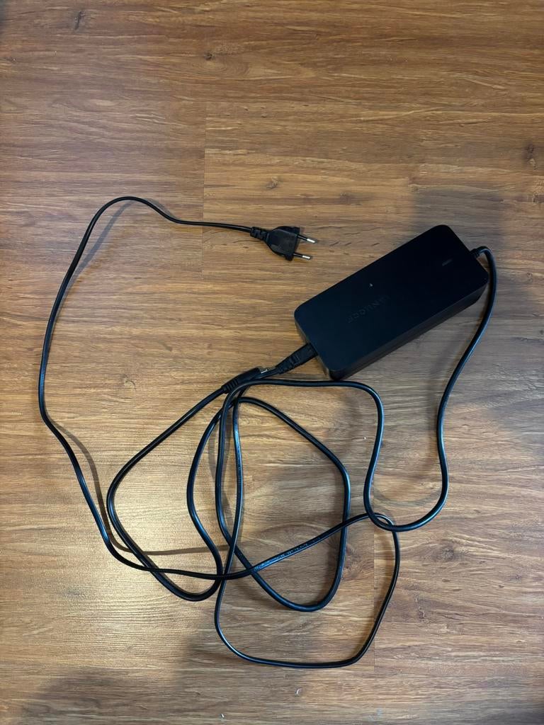 Vanmoof S3 / X3 oplader, Ophalen, Zo goed als nieuw