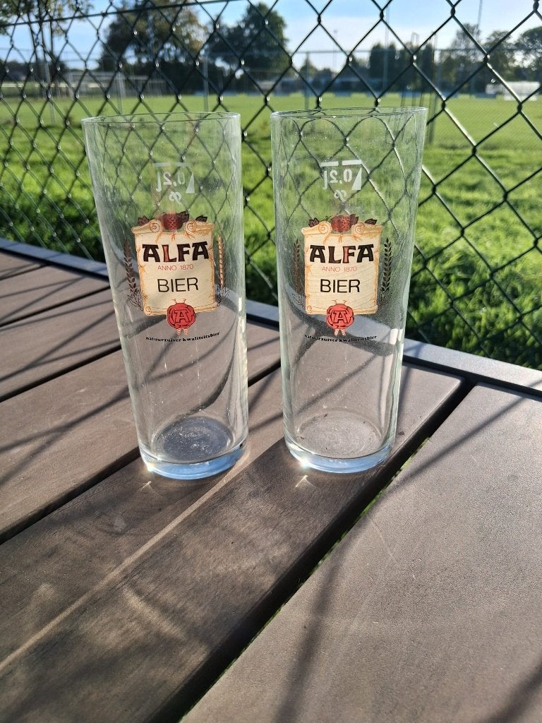 13 rechte Alfa bier glazen, Verzamelen, Ophalen of Verzenden, Gebruikt, Glas of Glazen, Overige merken