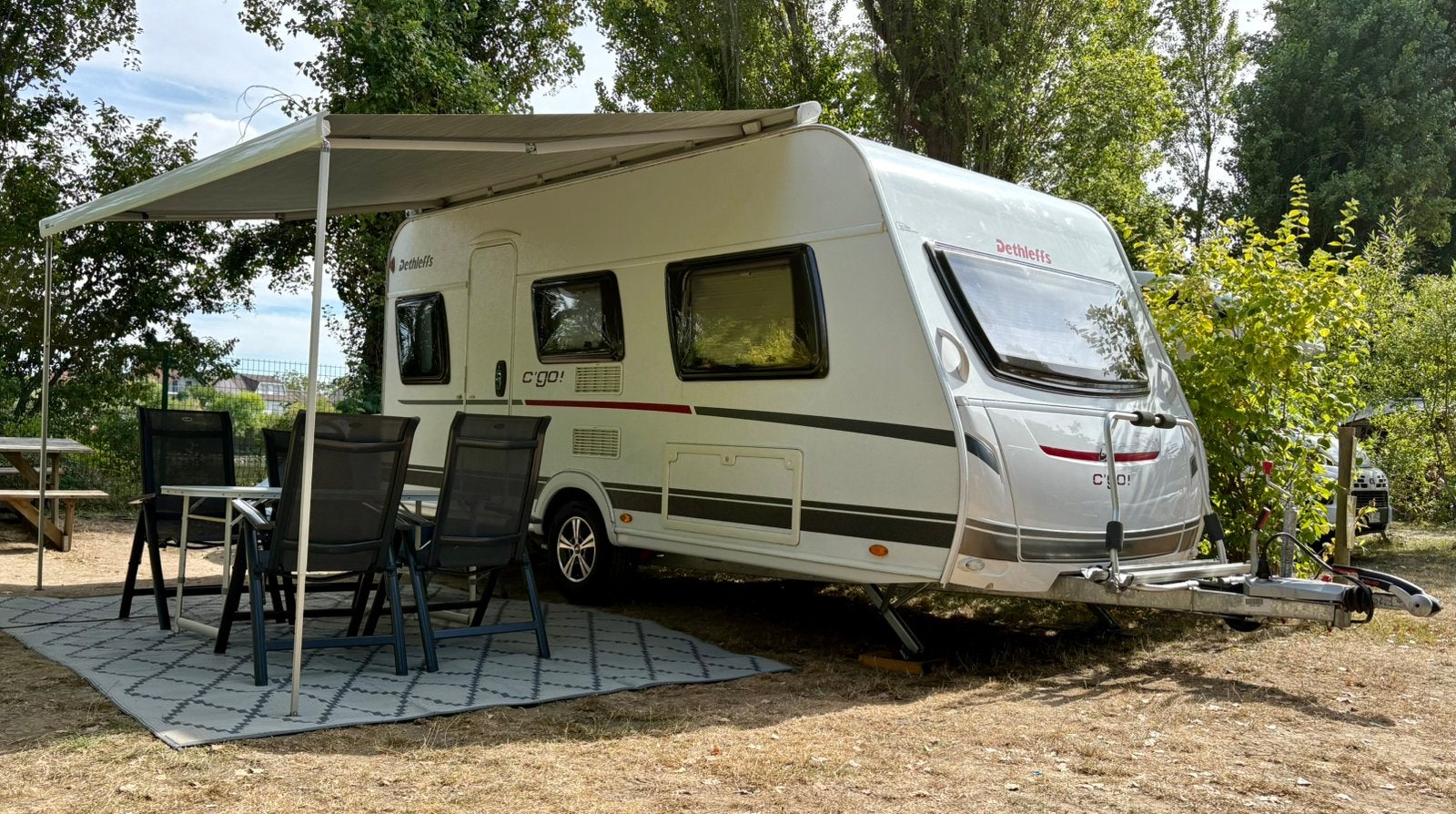 Caravan Dethleffs C'Go 475 EL airco mover luifel voortent, Treinzit, Particulier, Tot en met 4, 2 aparte bedden