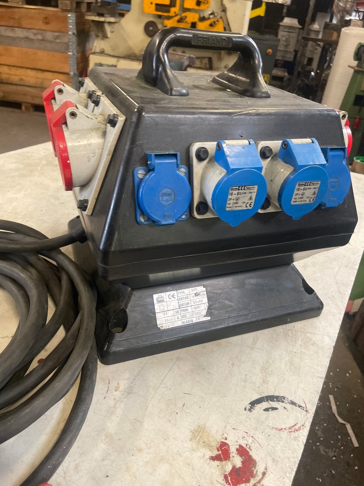 Friand Stroomverdeler 400V 16A met diverse aansluitingen, Ophalen, Gebruikt, Overige merken, Stekkerdoos