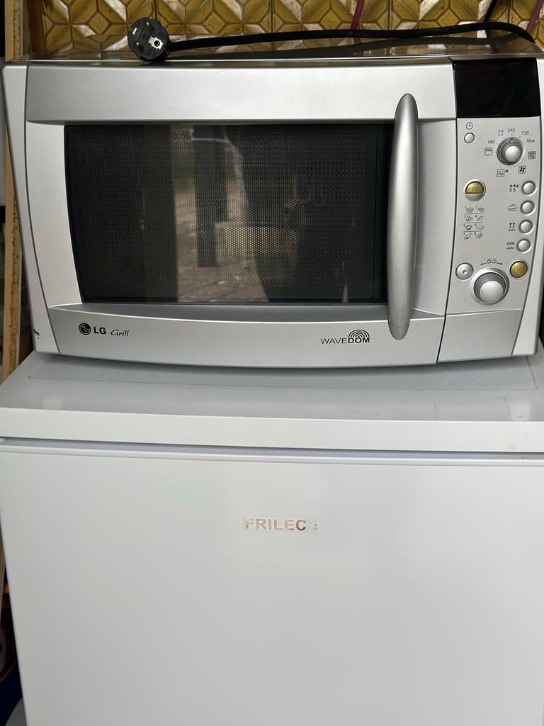 LG Grill Magnetron - Zilver - Zo goed als nieuw, Ophalen, Combimagnetron, Grill, Zo goed als nieuw