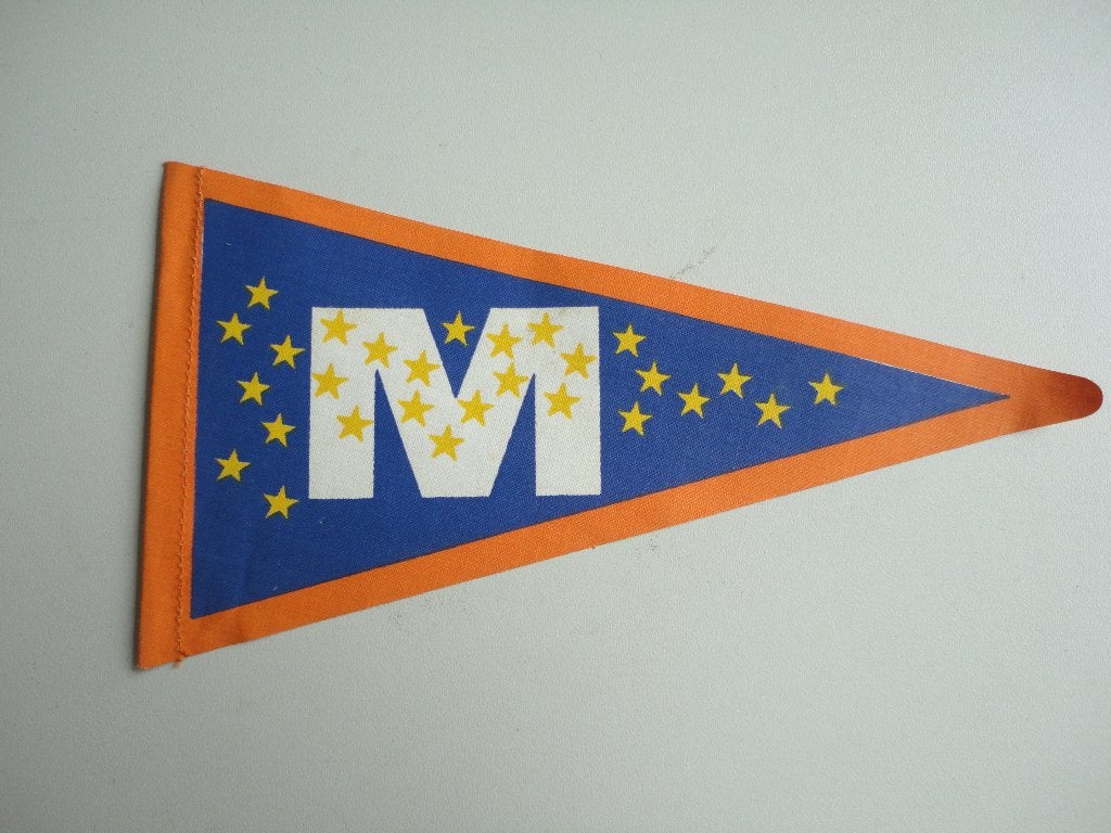 Vintage Wimpel met letter 'M' van de melkbrigade, Ophalen of Verzenden, Overige typen
