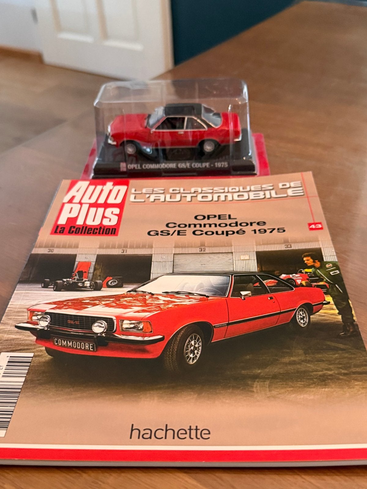 Opel Commodore GS/E Coupé 1975 modelauto met magazine, Ophalen of Verzenden, Nieuw, Auto, Overige merken