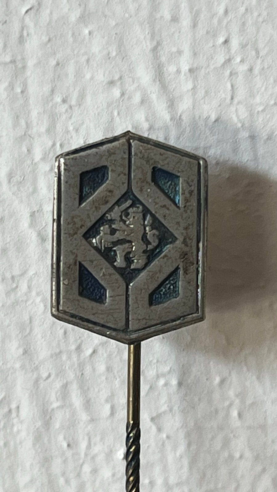 Vintage Speldje met Leeuw - Uniek Verzamelobject, Gebruikt, Ophalen of Verzenden, Speldje of Pin, Nvt