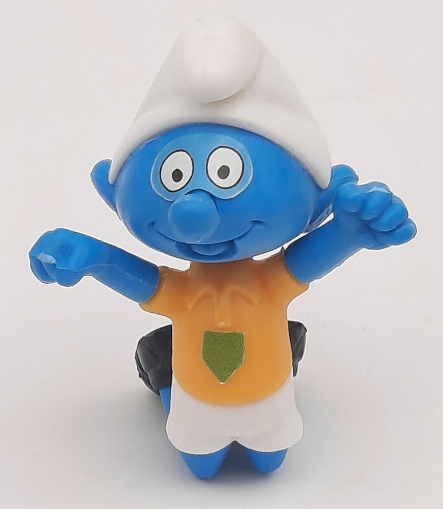 Voetbal Smurf op zijn knieen Ferrero uit 1990, Verzamelen, Smurfen, Ophalen of Verzenden, Zo goed als nieuw, Verschillende Smurfen