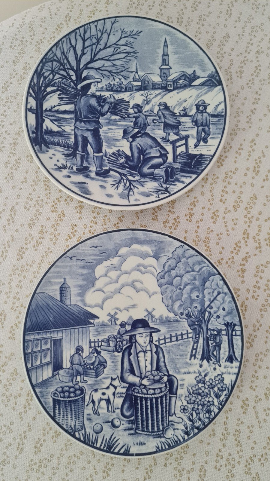 2 handgeschilderde Delftsblauwe borden Royal Goedewaagen, Ophalen of Verzenden