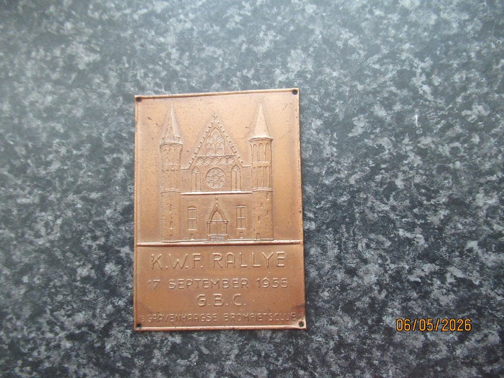 KWF RALLY PLAQUETTE- G.B.C.GRAVENHAAGSE BROMFIETSCLUB-1955, Ophalen of Verzenden, Zo goed als nieuw, Overige typen