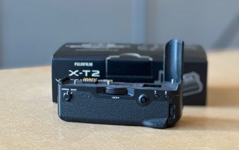 Fujifilm VPB-XT2 grip voor XT-2, Audio, Tv en Foto, Fotografie | Accu's en Batterijen, Communication-webmastertilburg_ef@fujifilm.com