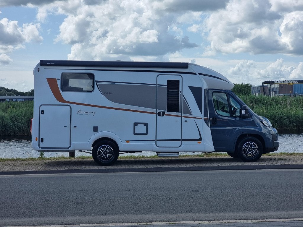 Bürstner Lyseo TD 690 G Harmony Line / Maxi, Caravans en Kamperen, Automaat, Ringverwarming, Fiat, 6 tot 7 meter