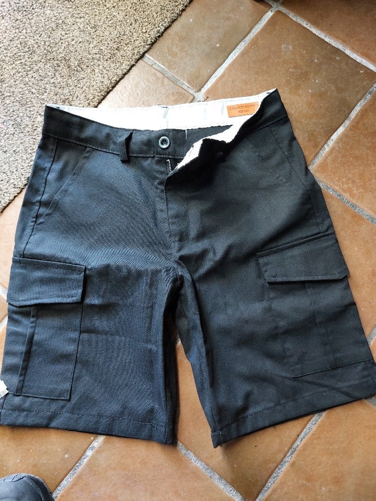 1 mooie zwarte korte broek maat s  nieuw kartoen, Ophalen of Verzenden, Nieuw, Maat 46 (S) of kleiner, Zwart