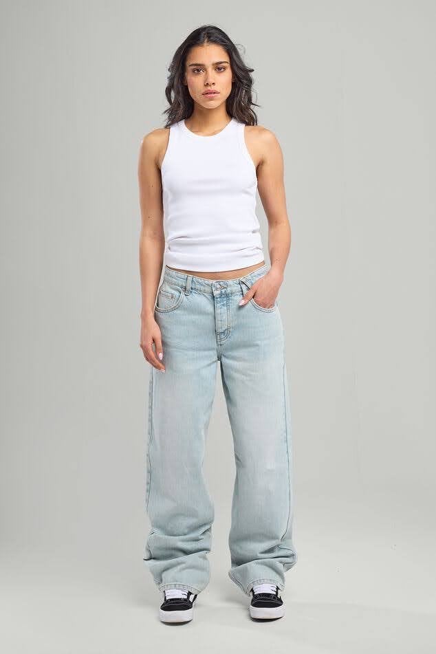 America Today loose montana low waist, Blauw, Ophalen of Verzenden, Zo goed als nieuw, W27 (confectie 34) of kleiner