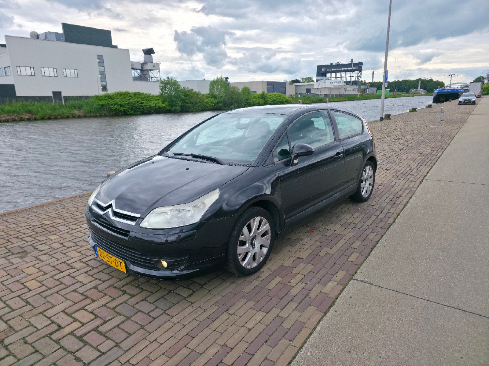 Citroën C4 1.6 16V Coupe nieuwe apk!, Voorwielaandrijving, Zwart, 4 cilinders, Zwart
