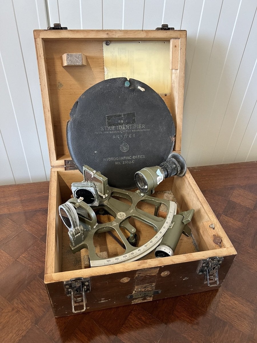 Kavel 98 - VEB Freiberger Präzisionsmechanik sextant, Ophalen