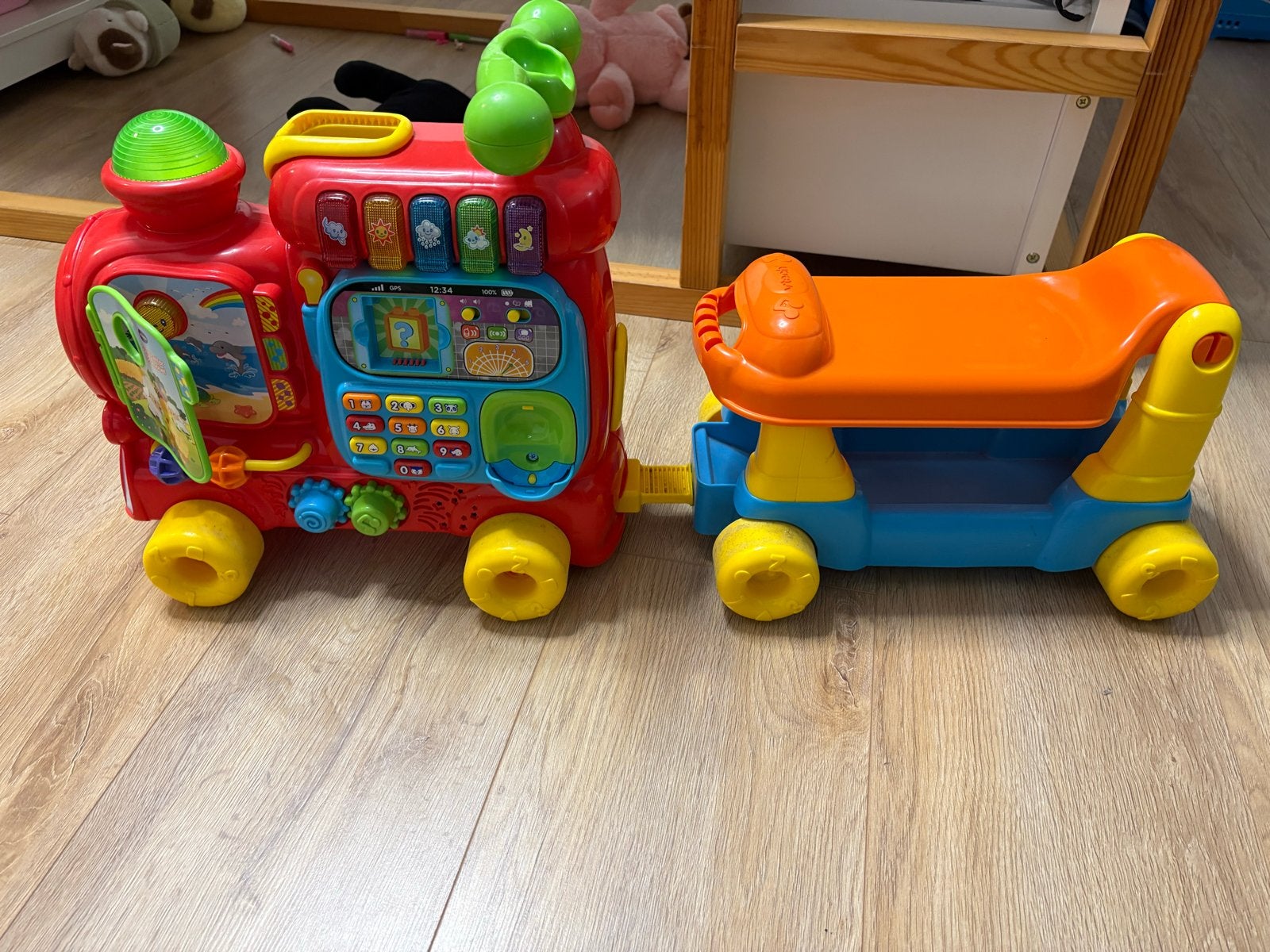 VTech Baby Speeltrein 4-in-1 Loopwagen en Loopauto, Ophalen of Verzenden, Zo goed als nieuw, Loopvoertuig