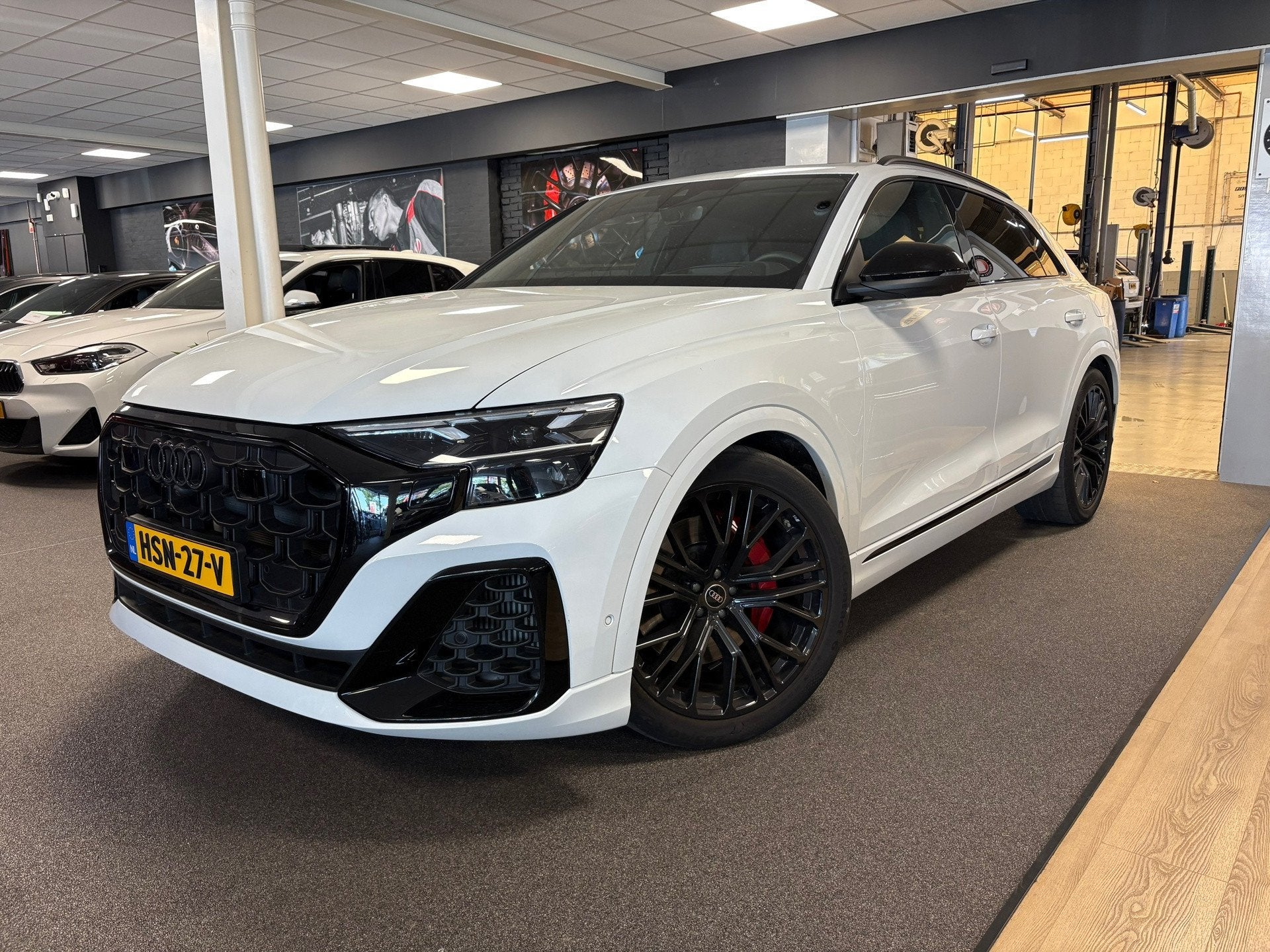 Audi Q8 60 TFSI e quattro Pro Line S Competition 489pk | Pan, Auto's, Automaat, Gebruikt, 2995 cc, Wit