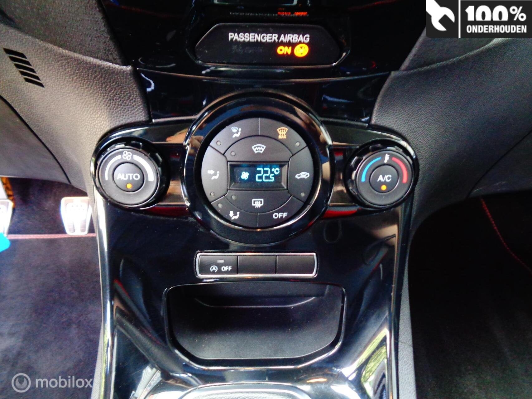 Foto 12 van Ford Fiesta 1.0 EcoBoost Black Edition