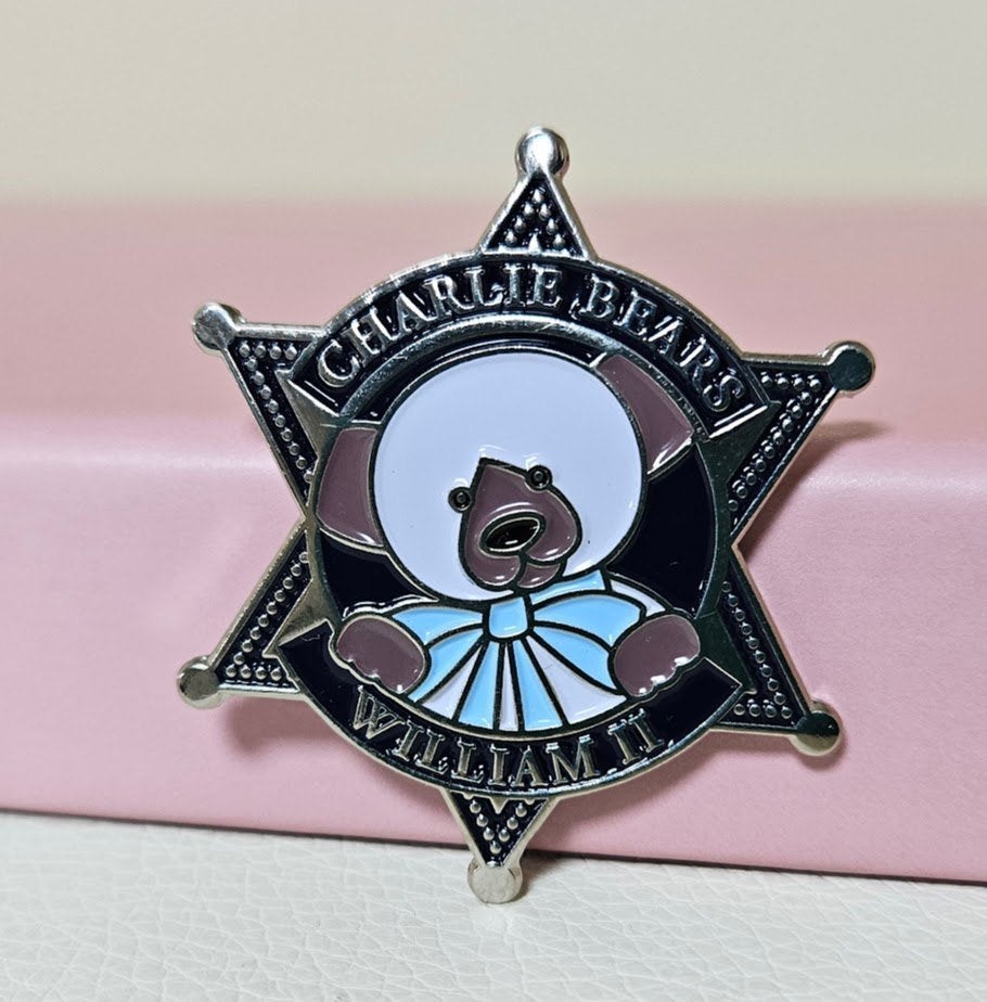 Charlie Bears William beer II pinbadge speldje pin teddybeer, Verzenden, Nieuw, Merk, Speldje of Pin