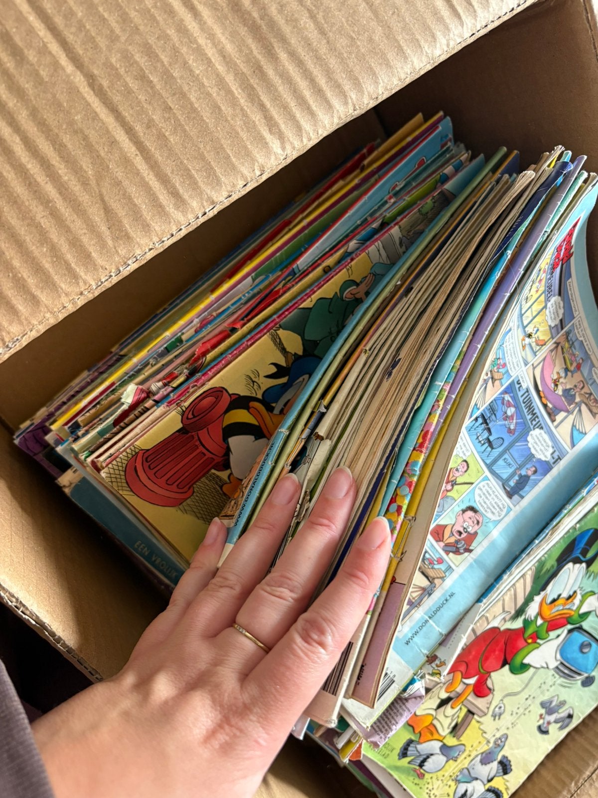 Doos met 100+ Donald Ducks, Eén comic, Ophalen, Gelezen, Europa