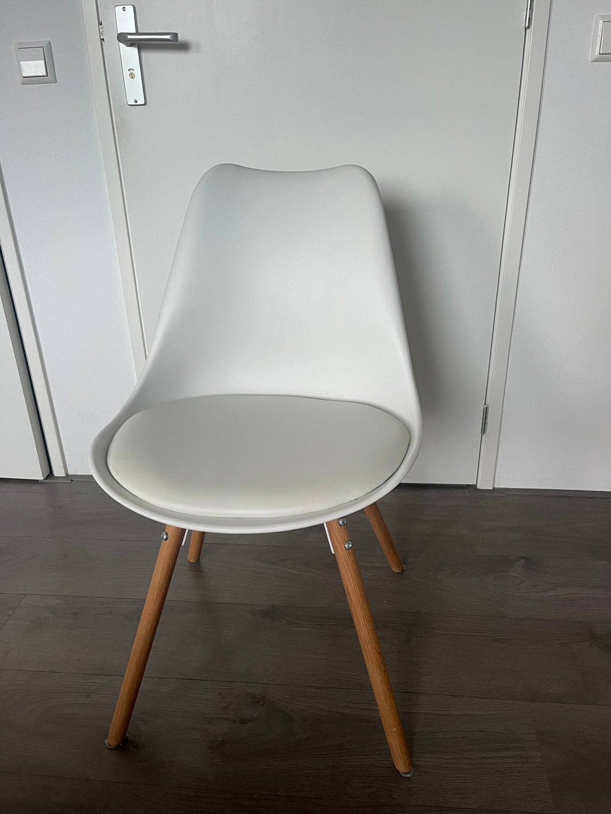 4 Kastrup stoelen wit/eiken, Huis en Inrichting, Stoelen, Ophalen, Zo goed als nieuw, Wit, Vier