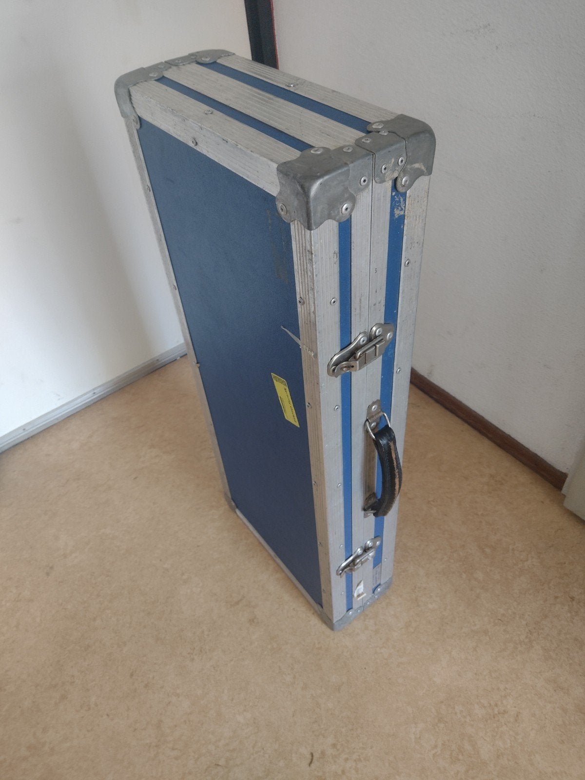 Flightcase 82x33x12 cm, inhoud, Ophalen of Verzenden, Gebruikt, Overige instrumenten, Flightcase