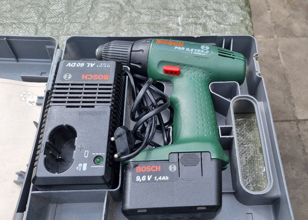 Accu schroef/boormachine Bosch, Ophalen, Gebruikt, Minder dan 400 watt, Boor- en Schroefmachine
