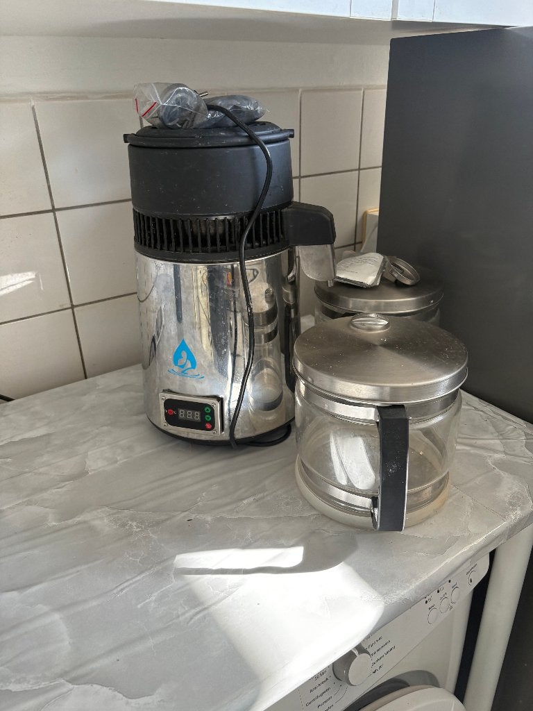 water distillator/distiller 4 liter – € 60 ophalen Zwolle, Gebruikt, ., Ophalen of Verzenden, .
