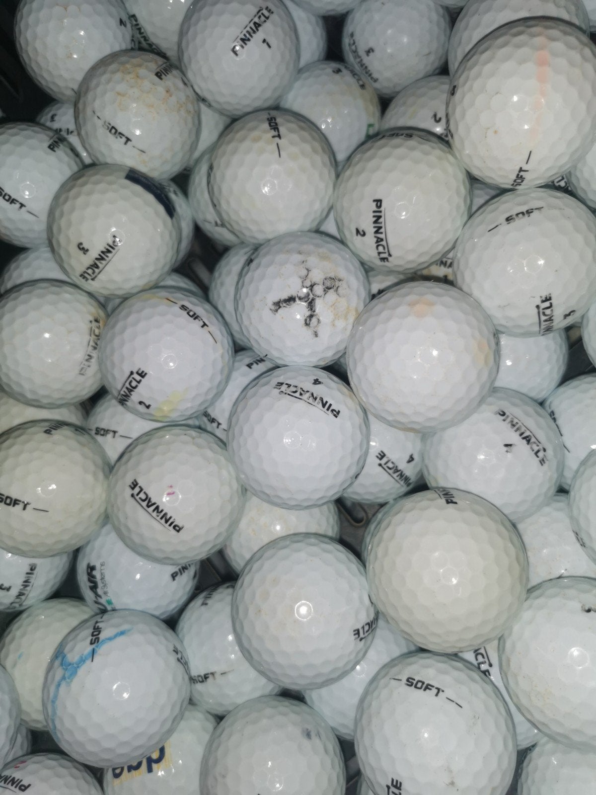 Pinnacle soft golfballen 100 stuks, Sport en Fitness, Ophalen of Verzenden