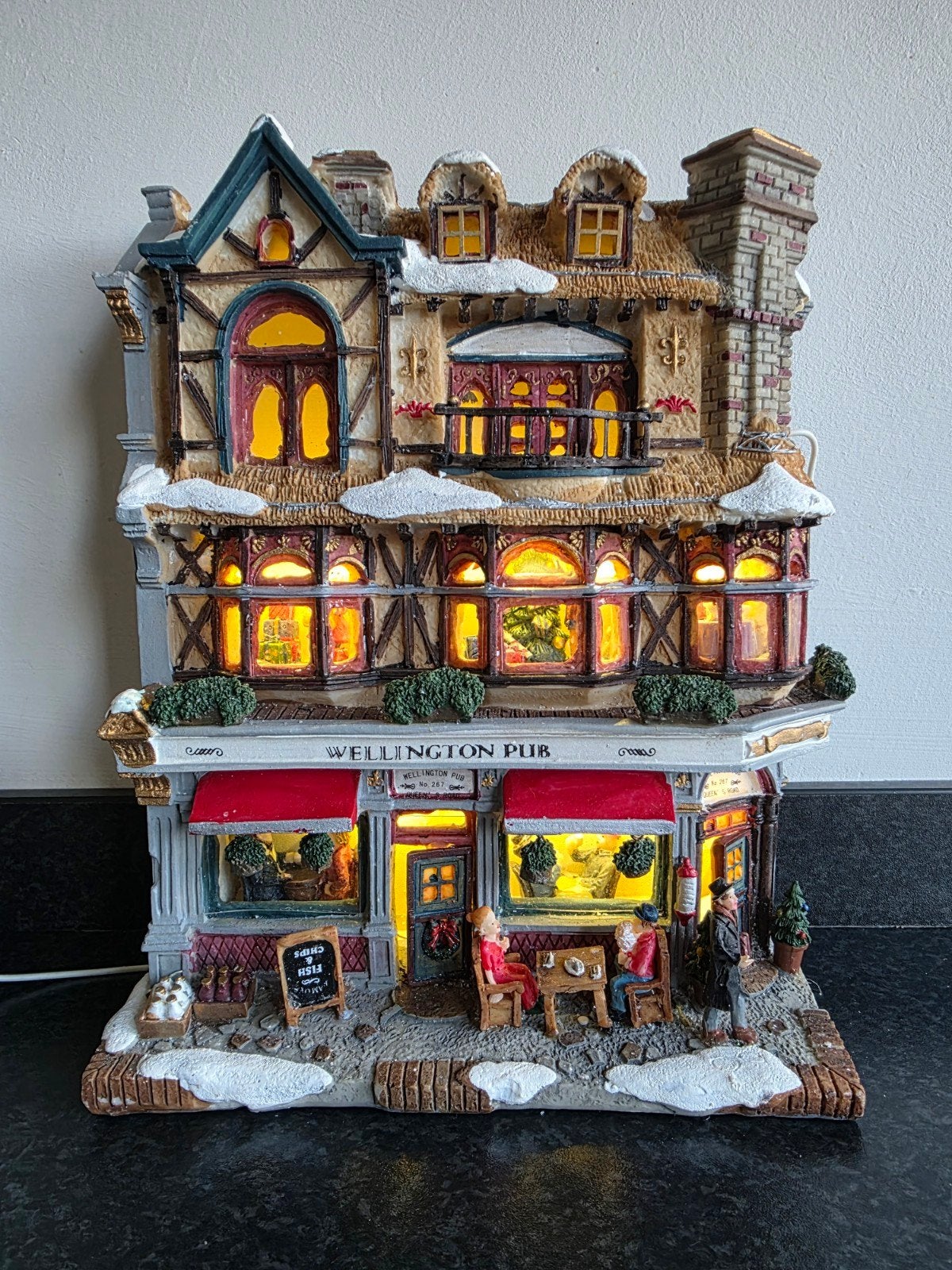 Intratuin kerstgevel facade Wellington Pub kerstdorp, Diversen, Ophalen, Gebruikt