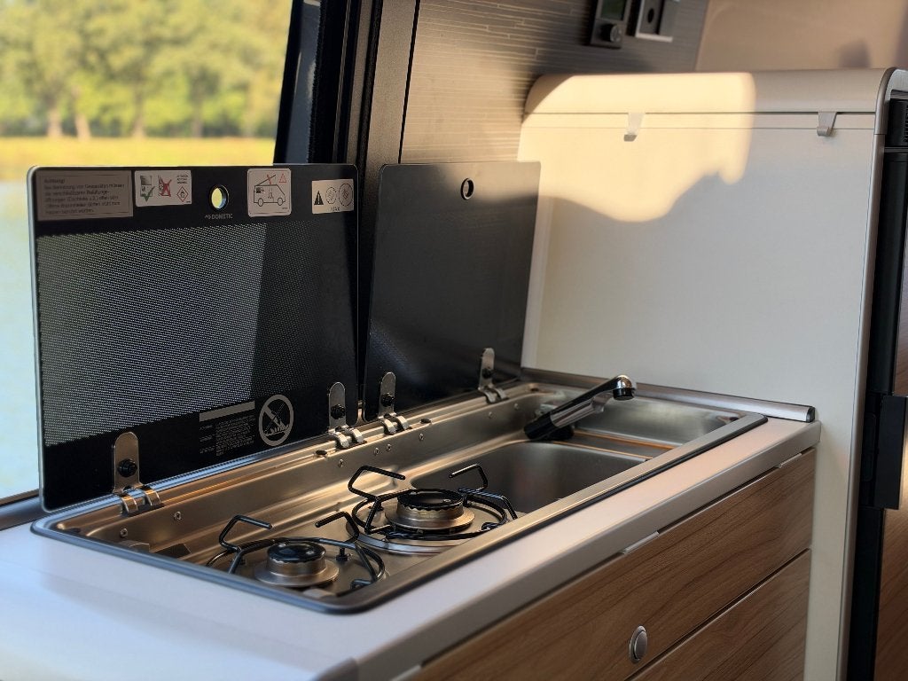 Foto 9 van Hymer Grand Canyon S 4x4, Lithium, Solar, 1e eig, topstaat