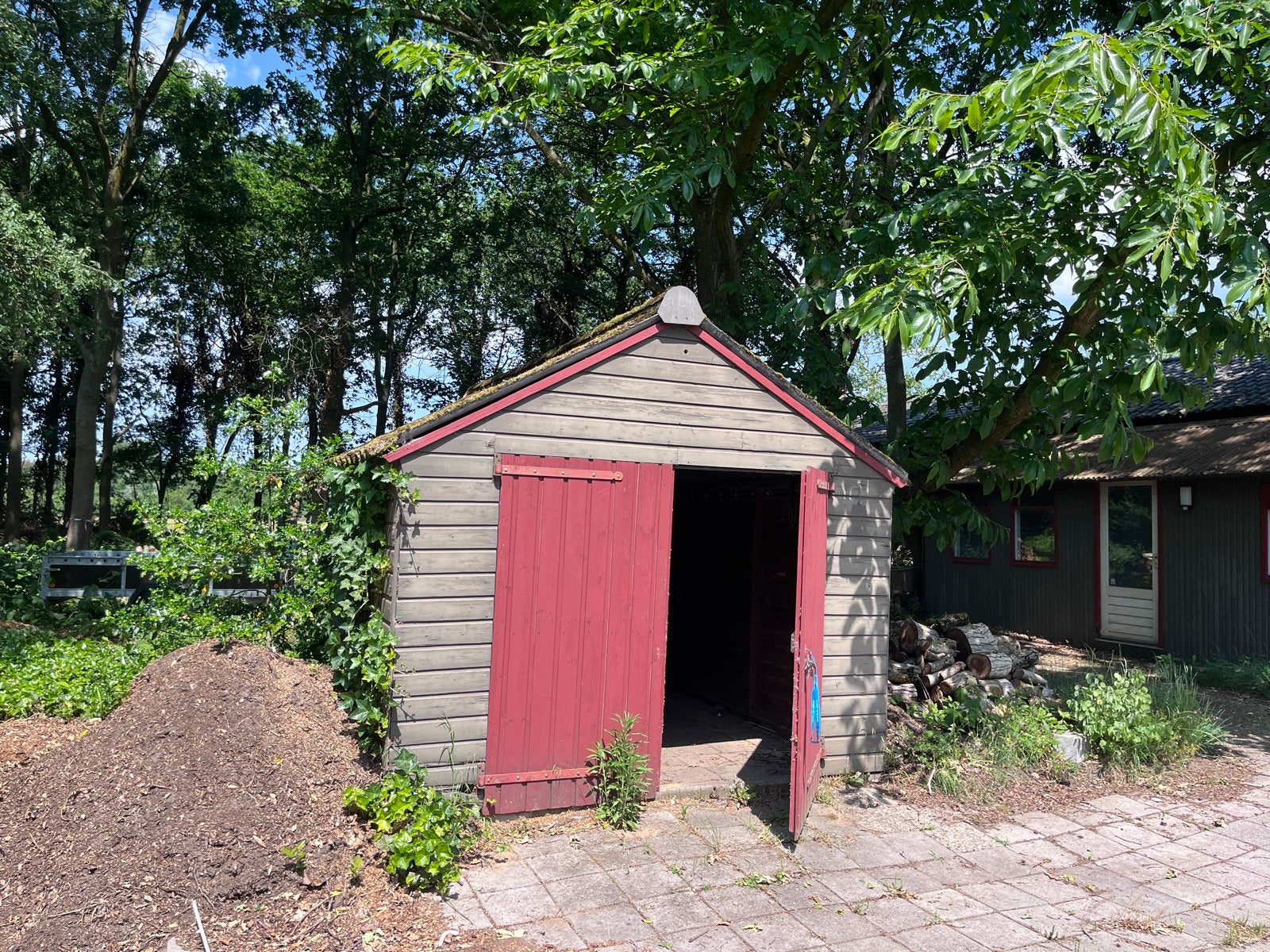 Oud tuinhuis, gratis af te halen, Ophalen, 250 tot 500 cm, Schuur, 1 raam