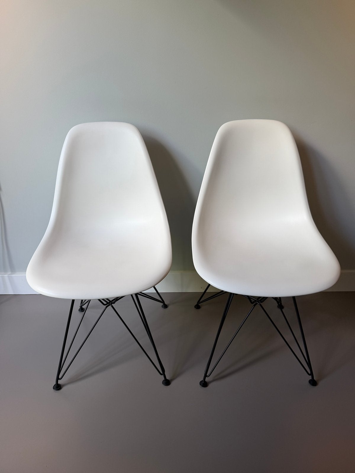 Vitra Eames Plastic Side Chair DSR RE stoel wit 2 stuks, Ophalen, Twee, Wit, Zo goed als nieuw