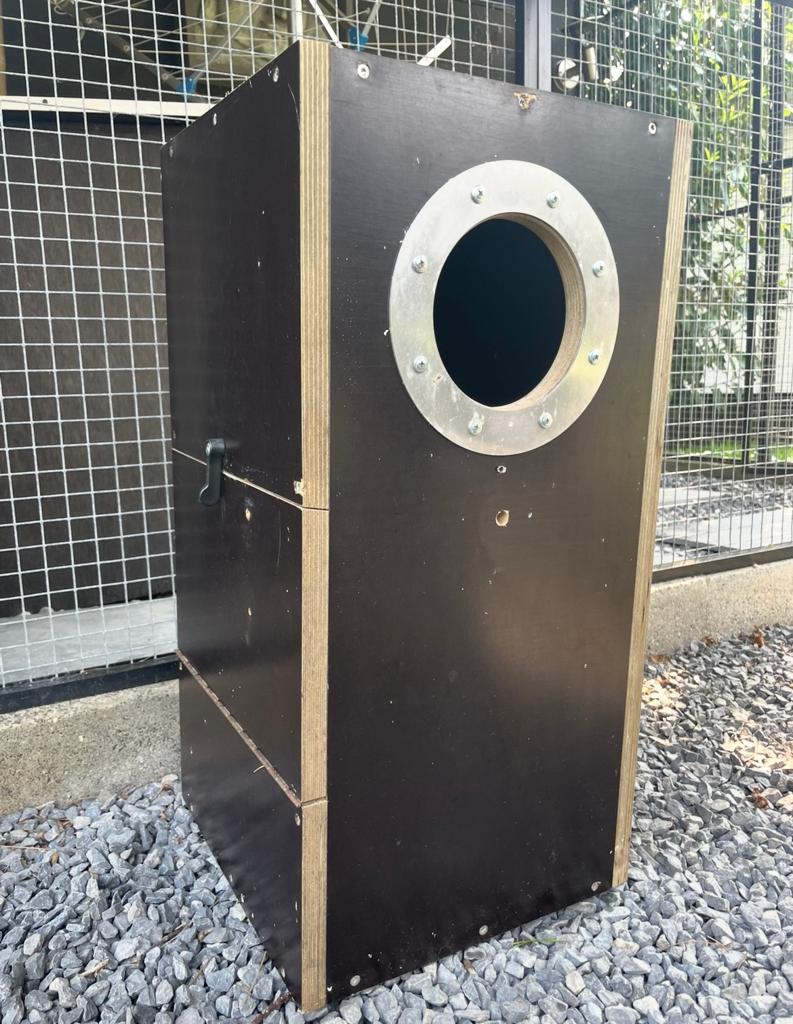 Betonplex broedblok., Ophalen, Zo goed als nieuw, Hout, Broedkooi of Kweekkooi