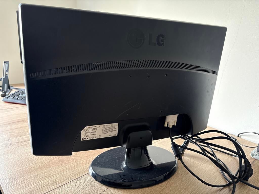 LG Flatron W2343T Monitor - Gebruikt, Ophalen, Gebruikt, Full HD, 60 Hz of minder