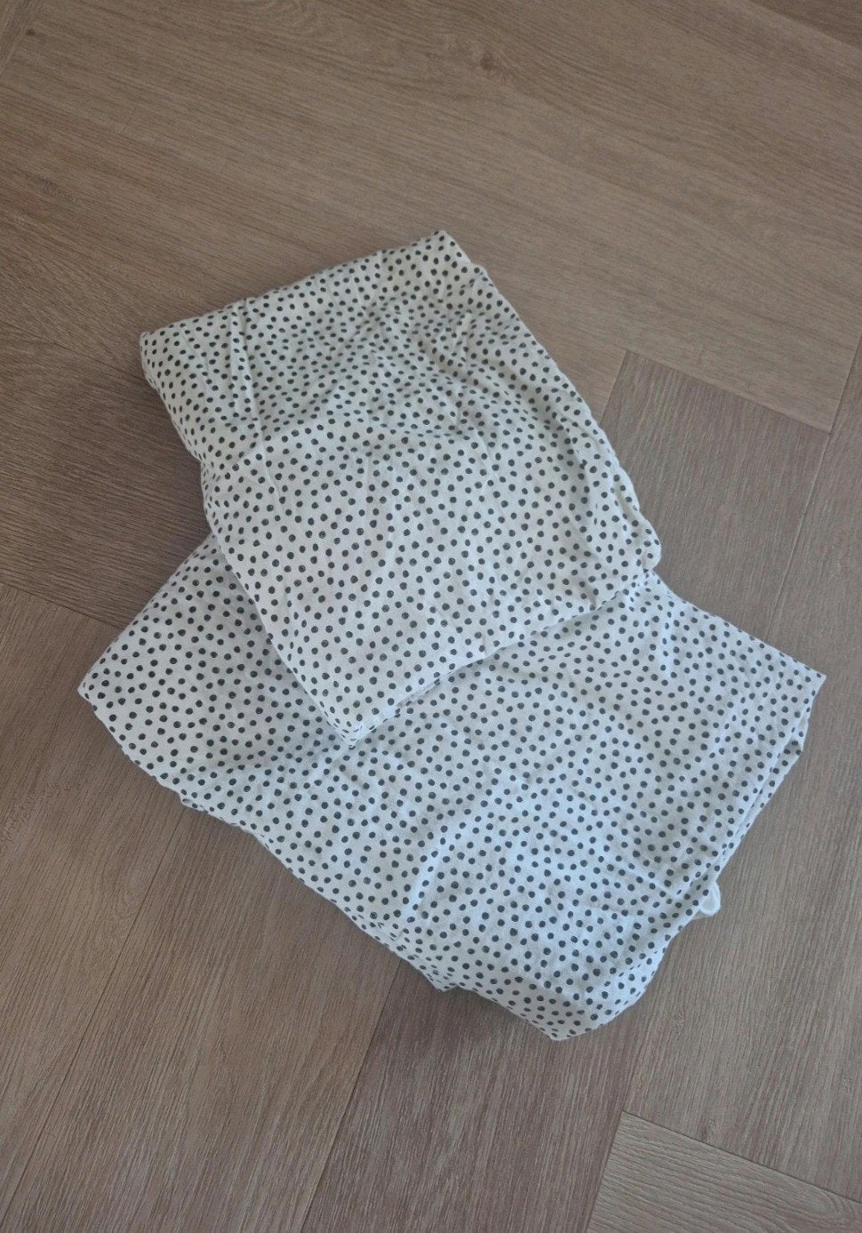 Hema dekbedovertrek met stippen, peuter, ledikant 120x150, Gebruikt, Jongetje of Meisje, Ophalen of Verzenden, Hema