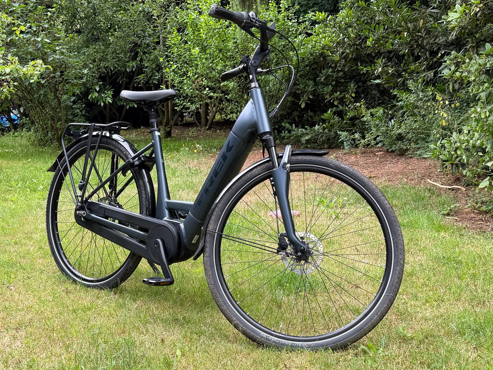 Trek District+ 8 e-bike 1e eig., 271 km.! Zo goed als nieuw, Zo goed als nieuw, 47 tot 51 cm, 50 km per accu of meer, Ophalen