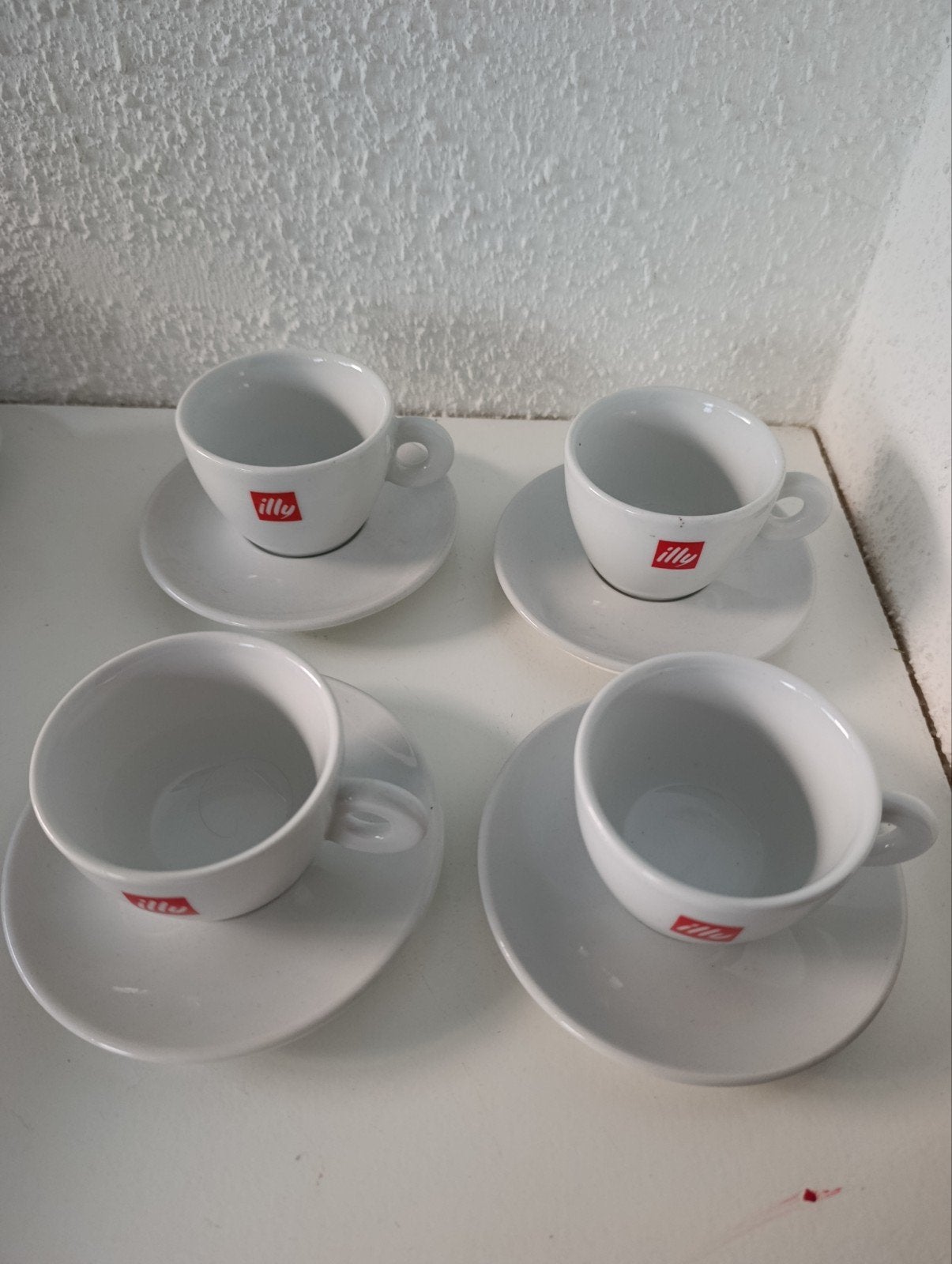 Illy espresso kopjes met schotels - Walküre Germany, Ophalen of Verzenden, Porselein, Overige stijlen, Kop(pen) en/of Schotel(s)