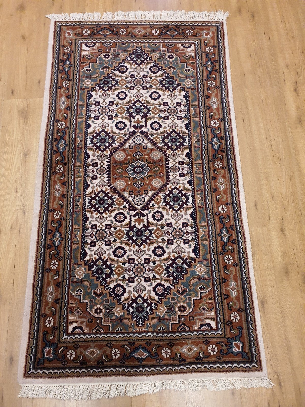 Handgeknoopt oosters tapijt bidjar 180x93
Nieuw, Info@SlatsAntiek.nl, Perzisch, Vof Slats Antiek, 150 tot 200 cm