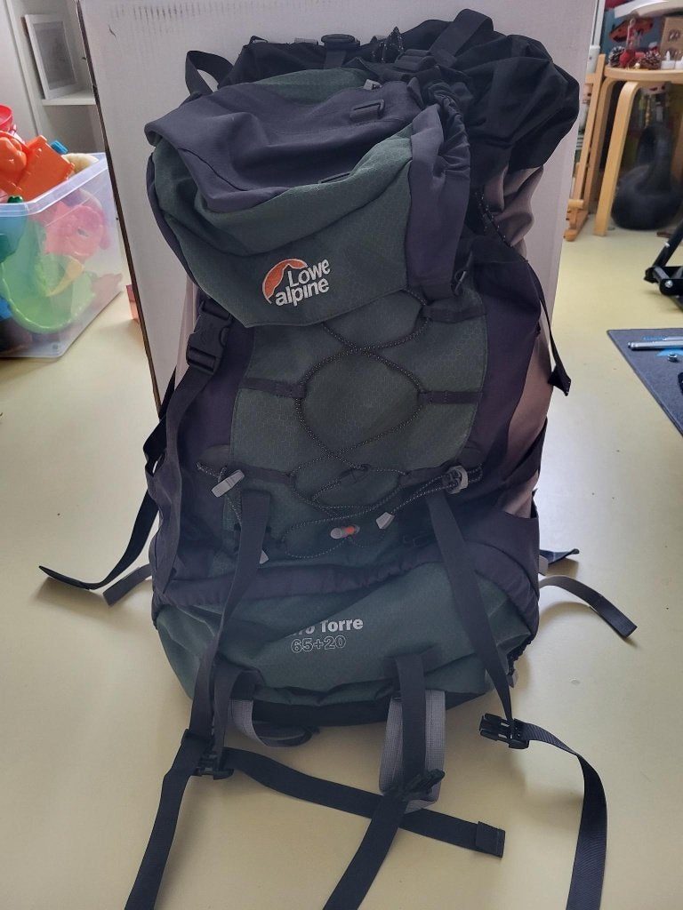 Low Alpine Cerro Torre backpack (65 + 20 liter) mét slaapzak, Sport en Fitness, Bergsport en Wandelen, Ophalen, Zo goed als nieuw