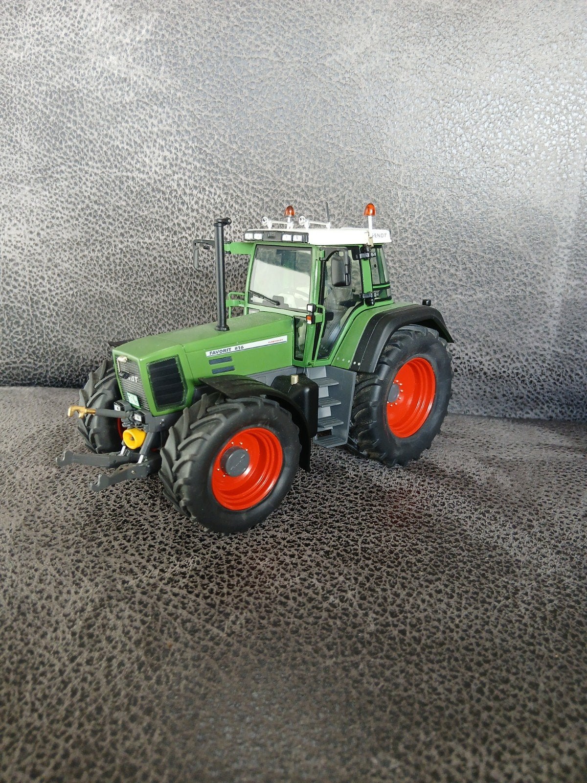 Fendt 816., Ophalen of Verzenden, Zo goed als nieuw, Tractor of Landbouw, Universal Hobbies