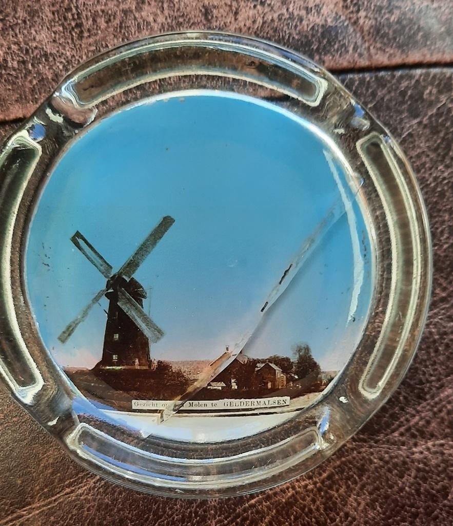 Asbak met afbeelding molen van Geldermalsen, Ophalen of Verzenden, Gebruikt, Asbak