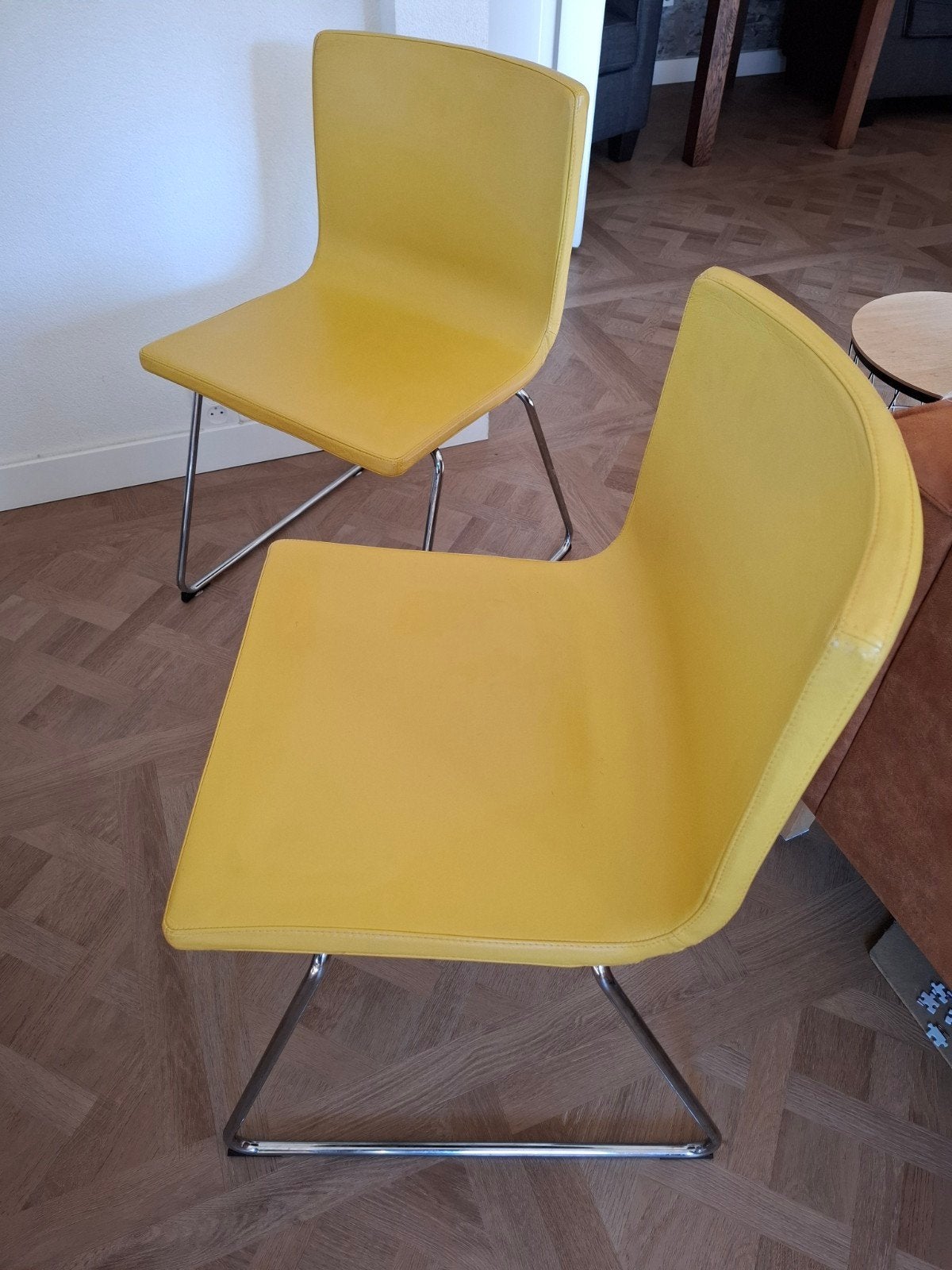 Set van 2 gele stoelen met metalen onderstel, Ophalen, Gebruikt, Twee, Overige kleuren