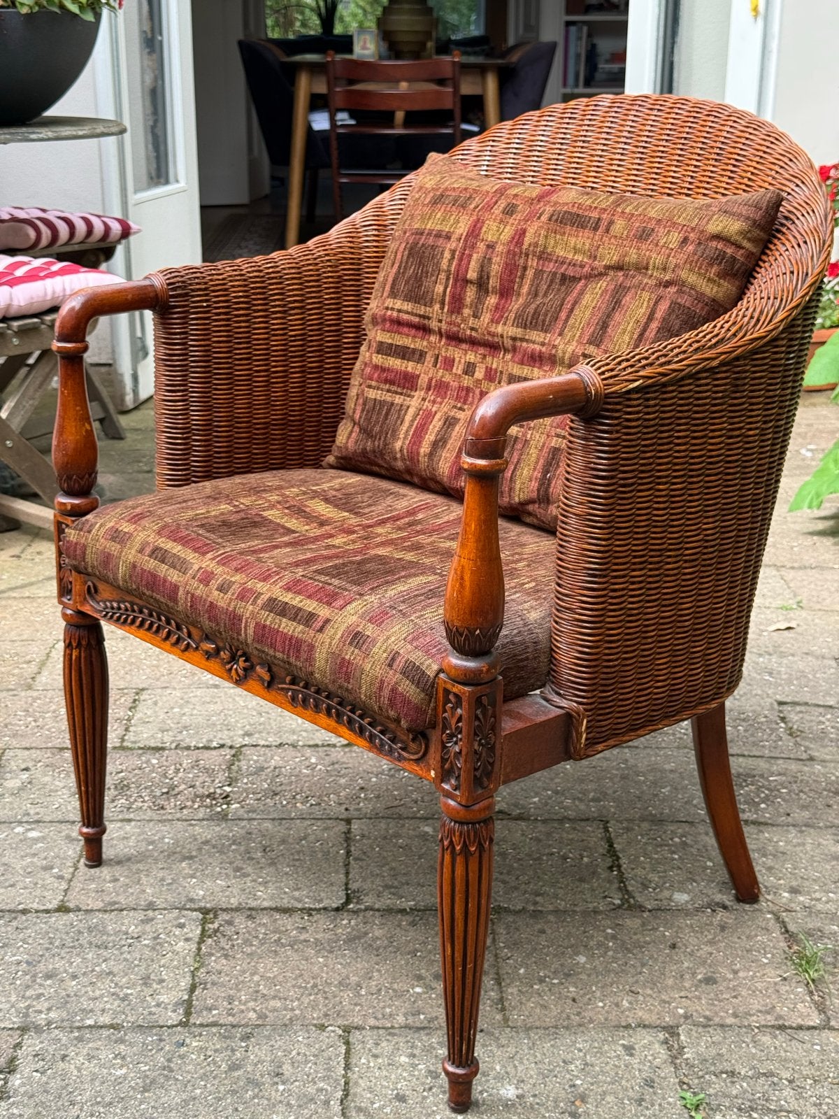 Vintage rotan fauteuil met houten details, Ophalen