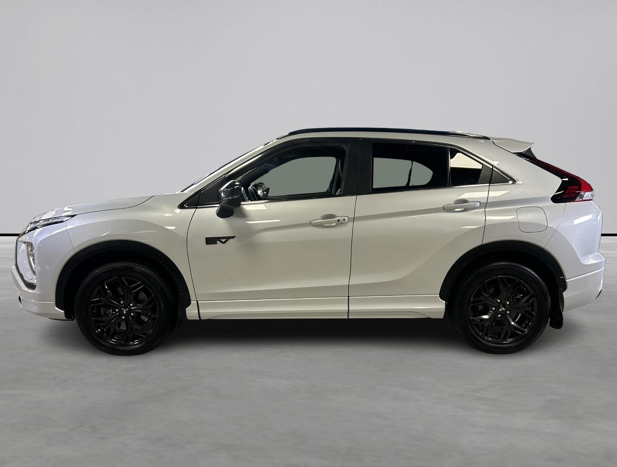 Mitsubishi Eclipse Cross 2.4 PHEV Instyle Trekhaak, 360 came, Auto's, 188 pk, 14 kWh, 4 cilinders, Wit